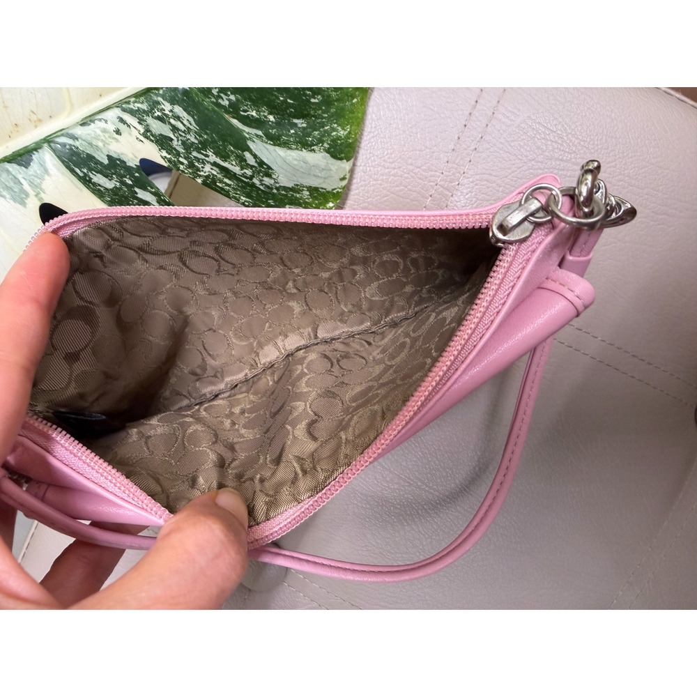 Vintage Coach Purse, Barbie Pink Wristlet Clutch, Very Good Condition - Picture 6 of 8